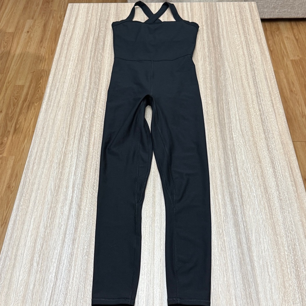 NWOT Abercrombie & Fitch YPB SculptLUX 7/8 Length Cross Back Onesie Size X-Small